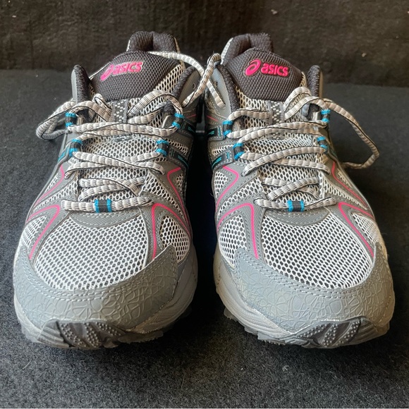 Brand new ASICS - Picture 2 of 9